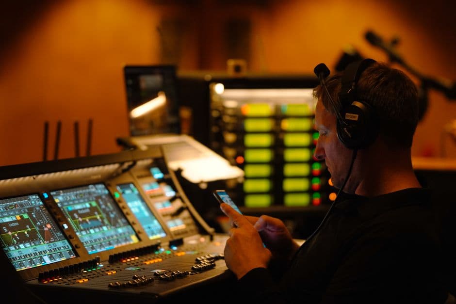 Why Your Instagram Reels Sound Like Garbage on High-End Speakers