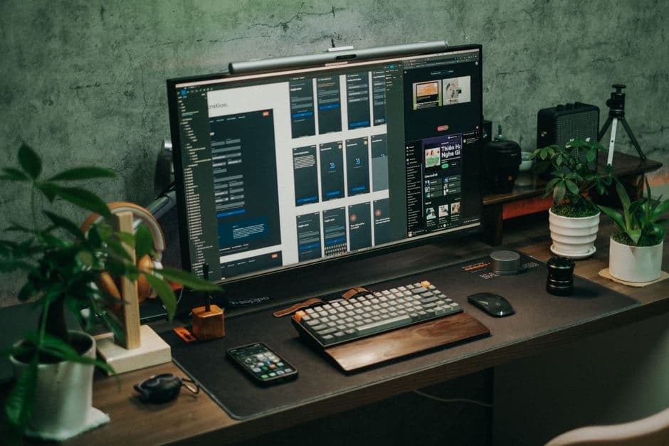 Your Computer Room: From Clutter Hub to Creative Command Center