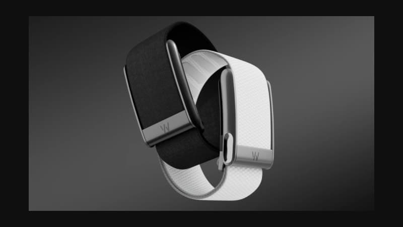 Apple Is Reportedly Considering a Whoop-Style Screenless Tracker